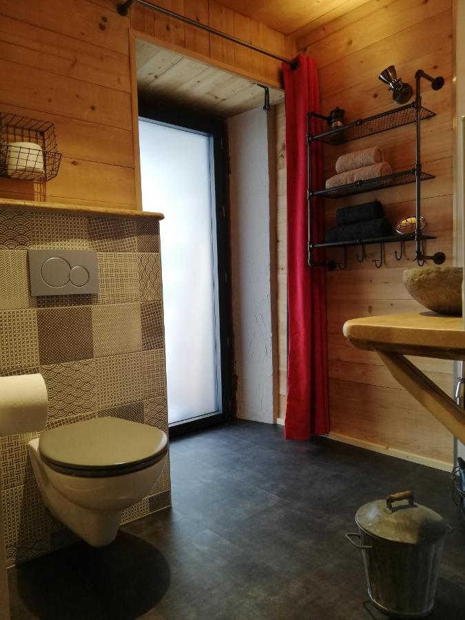 Bed and Breakfast Un R de Mémises Thollon-les-Memises Exterior foto